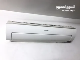  2 مكيف نوع سامسونج 2 طن بحاله جيدة جدا. شغال حامي وبارد. فيك تجربو قبل ما تاخذو