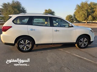  7 Nissan Pathfinder 2018