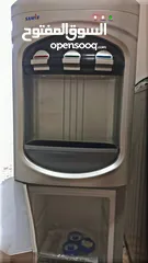  2 كولر مياه نوع سامكس نضيف جدا واستخدامه قليل 3 اشهر  الكولر لونه سلفر نوعيته ممتازه