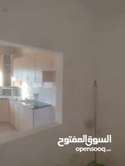  1 شقة للايجار مساحتها 90
