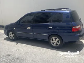  2 Kia Carens 2006