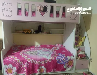  2 تخت بناتي طابقين مستعمل بحالة ممتازة خشب لاتيه مع فرشات بحالة ممتازة التخت مستعمل استعمال بسيط