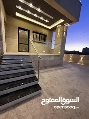  24 ارضيه مع ترس خلف المدارس العالمية تشطيب فندقي