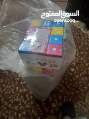  8 سحبة أطفال 5 قروش بس فقط ..طبعا كل علبة داخلها هدية ..ما في علبة فارغة