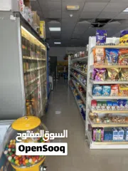  2 بقاله  في عجمان