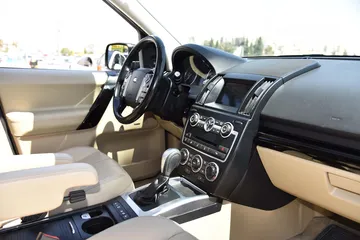  24 لاند روفر Land Rover LR2 HSE Luxury 2015