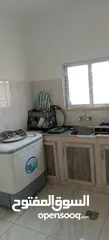  6 شقه مفروشه