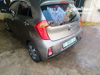  4 فل بدون فتحه لون مميز السعر36000كاش