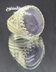  5 لن يبحث عن التميز.. حجر اليولايت الطبيعي