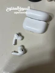 5 سماعة airpods pro 2 ممتازه استعملتها تقريبا مرتين و معها شاحن و الحمايات تبعون الاذن