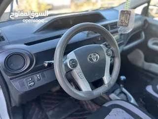  10 TOYOTA PRIUS C 2014