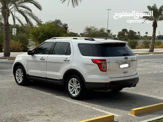  7 Ford Explorer XLT 2012 (White)