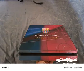  1 بلايستيشن 4 سلم  1000جيجا ون تيرا  لا مفتوح ولا مصلح  مرفقات الجهاز  ايد كوبي ون  وجميع وصلاته