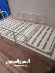  2 سرير طبي وكاله مع فرشته