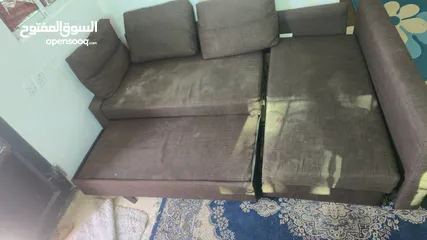  3 كورنار مديل امريكي وقابل تتخزين و ممكن يقلب سرير او مقعد مستعمل يحتاج الى صيانه