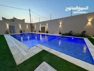  3 شاليه بمواصفات فاخره في البحر الميت للبيع