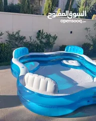  7 بركة سباحة عائلية مع اربعة مقاعد