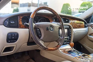 8 Jaguar Xj8 2005  السيارة مميزة جدا