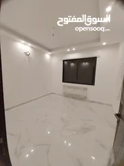  7 الرابية 200م ورف بناء40م 30م وتراس 60مبسعر مغري