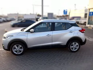  5 Nissan kicks USA 2020  1600cc