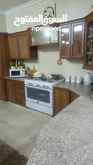  5 شقه طابق ارضي