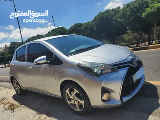 1 تويوتا يارس هايبرد - سنه 2016 -فحصها 7جيد -مواصفات اوروبية .استخدام شخصي خفيف