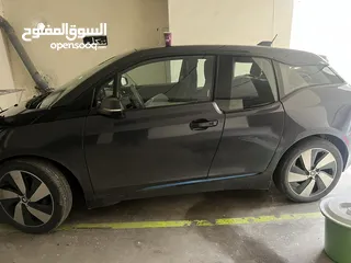  8 BMW i3 2014 REXسيارة للبيع بحالة ممتازة لون مميز