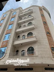  4 العمارة للبيع تشطيب لوكس في صنعاء بيت بوس على3شوارع