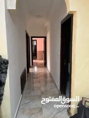  12 شقة سكنية للبيع طابق اول مساحة 150 متر في منطقة طبربور خلف ليالي الشرق و خلف بيت معان في شارع الحج