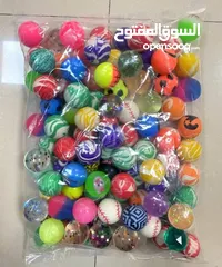  28 ماكينات علكة و مصاص. 1500 حبة علكة كاندي. طابات مجنونة نطاطة. طابات هدايا