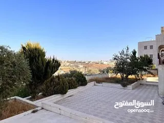  11 بيت مستقل ڤيلا جانبية مميزة للبيع في بني نعيم قضاء الخليل وعليه اطلالة جميلة جدا وفي منطقة مرتفعة