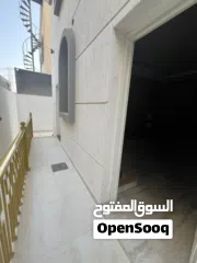  14 فــــيــــــــــــلا للـــــبيـــــع اول ســـــاكــــن مــــكــــونه مــن 7 غـــــرف و 10 حـــمامات