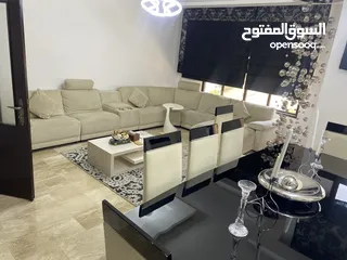  1 غرفة جلوس كورنر 9 مقاعد للبيع من  شركة kuka بحالة الجديد