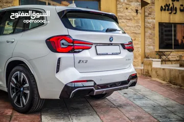  8 ‏2024 BMW iX3 eDrive M Package Sport عداد زيرو كفاله البستنجي (6) سنوات او (100) كم ‏ ‏