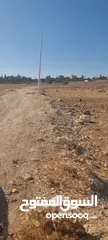  3 أرض سكن ج قريبة من الجامعات وشارع المطار وسهل عليها كافة الخدمات جاهزة للبناء