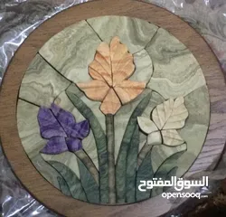  14 لوحات فنية يدوية من الرزن و الفسيفساء بتصاميم ورود رائعة – إضافة فاخرة لديكور منزلك أو مكتبك