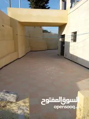  15 بيت سوبر ديلوكس مستقل للبيع اربع واجهات حجر عمر البناء 3 سنوات اطلاله بانوراميه جميله جدا