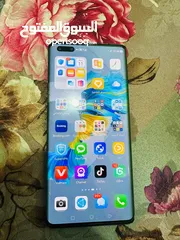  9 ميت 40 برو مع الشاحن معفي ضريبة حمايه في الظهر فيه خبطه في الشاشه لا تأثر على الاستعمال 256جيجا 5G