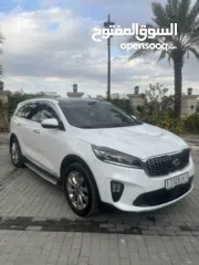  4 KIA SORENTO  2018 GT LINE