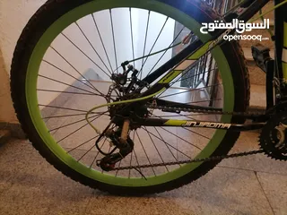  5 دراجه هوائيه جنط 26 بركات امامي خلفي و غيارات أمامية و خلفية و لا خدشة في حالة الوكالة و في احن سعر