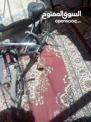  4 بسكليت جنط26 سنوبر سات و قادون سنوبر سات و كرسي بس بحاجه صيانه بسيطه