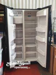  2 للبيع: ثلاجة دايو بابين مع صانعة ثلج – بحالة ممتازة