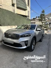  1 كيا سورينتوا الغنيه عن التعريف  سياره مميزه مش ناقصها اشي