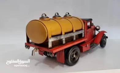  1 شاحنة لنقل مياه الشرب