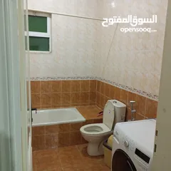  17 شقة مفروشة أرضية للايجار في ضاحية الرشيد 4 مكيفات بكل غرفة مكيف وبئر ماء خاص للشقة