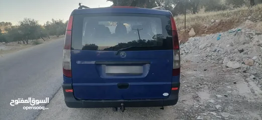  3 باص مرسيدس فيتو