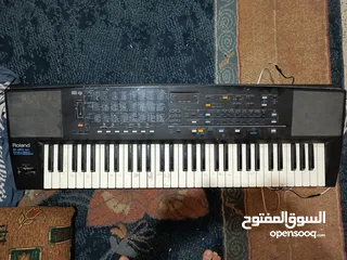  1 اورج ROLAND E40 للبيع مستعمل بحالة توب