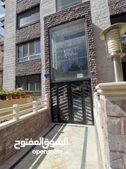  3 في مرج الحمام شقة تسوية 150م مطلة معها ترس 300م للبيع في ارقى مناطق مرج الحمام شارع الامير محمد