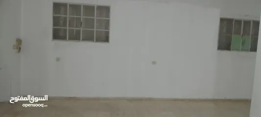  5 مخازن للايجارر