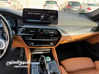  12 للبيع BMW 530e Plug-in Hybrid M Sport موديل 2022